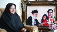 آخرین دیدار؛ قرار است پرده کنار برود و آقا وارد شوند