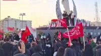 ببینید| نمایی از میدان انقلاب تهران با نماد مشت گره کرده رهبر شهید