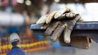تله «دو شغله بودن»؛ وقتی دستمزد پایه، کارگر را به سوی فرسودگی می‌کشاند