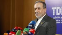 عراقچی: توافق با عمان به معنای بازگشایی تنگه هرمز نیست /  آمریکا به تعهداتش عمل کند