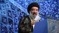آیت الله خاتمی: مسئولان نظام اسلامی باید با کار جهادی بکوشند مشکلات اقتصادی را حل یا کم کنند